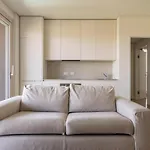 Luxury Flat With Pool Gym Spa Parking - Unit9B