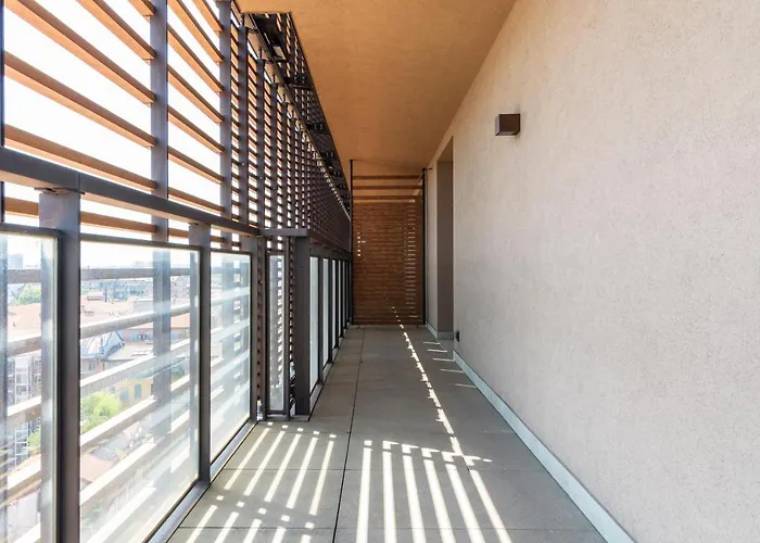 Luxury Flat With Pool Gym Spa Parking - Unit9B