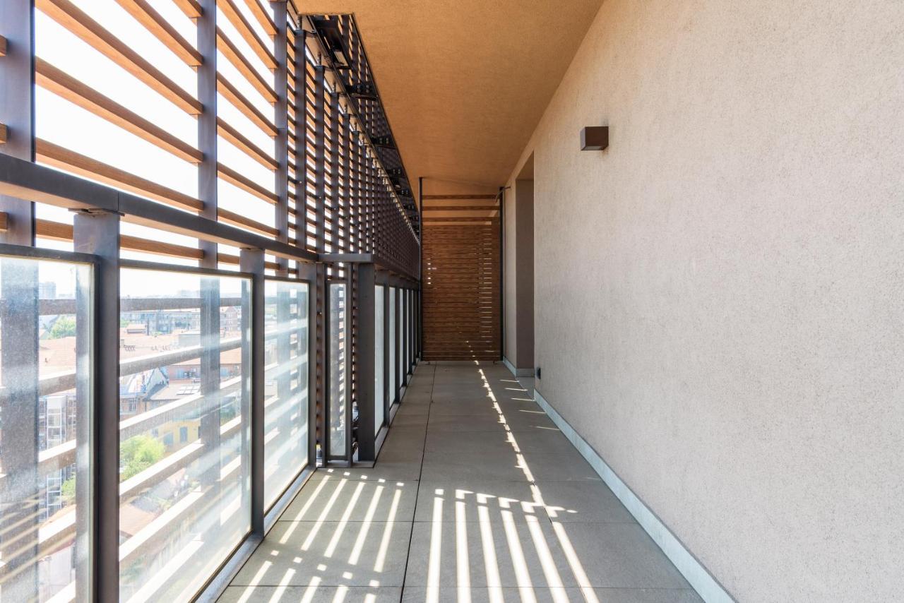 Luxury Flat With Pool Gym Parking - Unit9b Apartment *